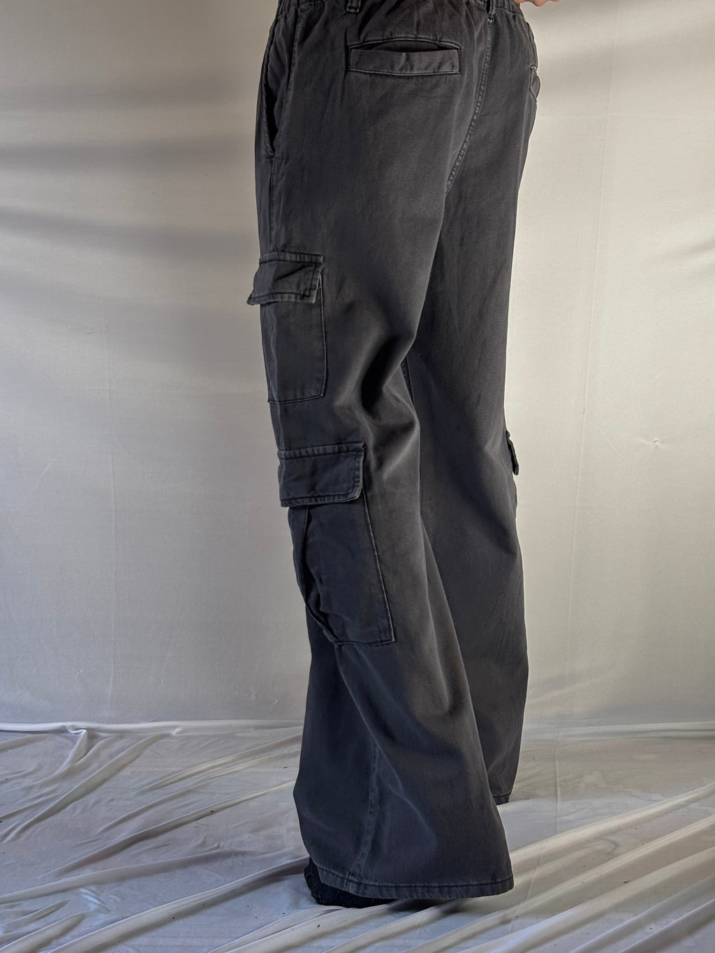 WIDE LEG CHARCOAL CARGO 8 POCKETS