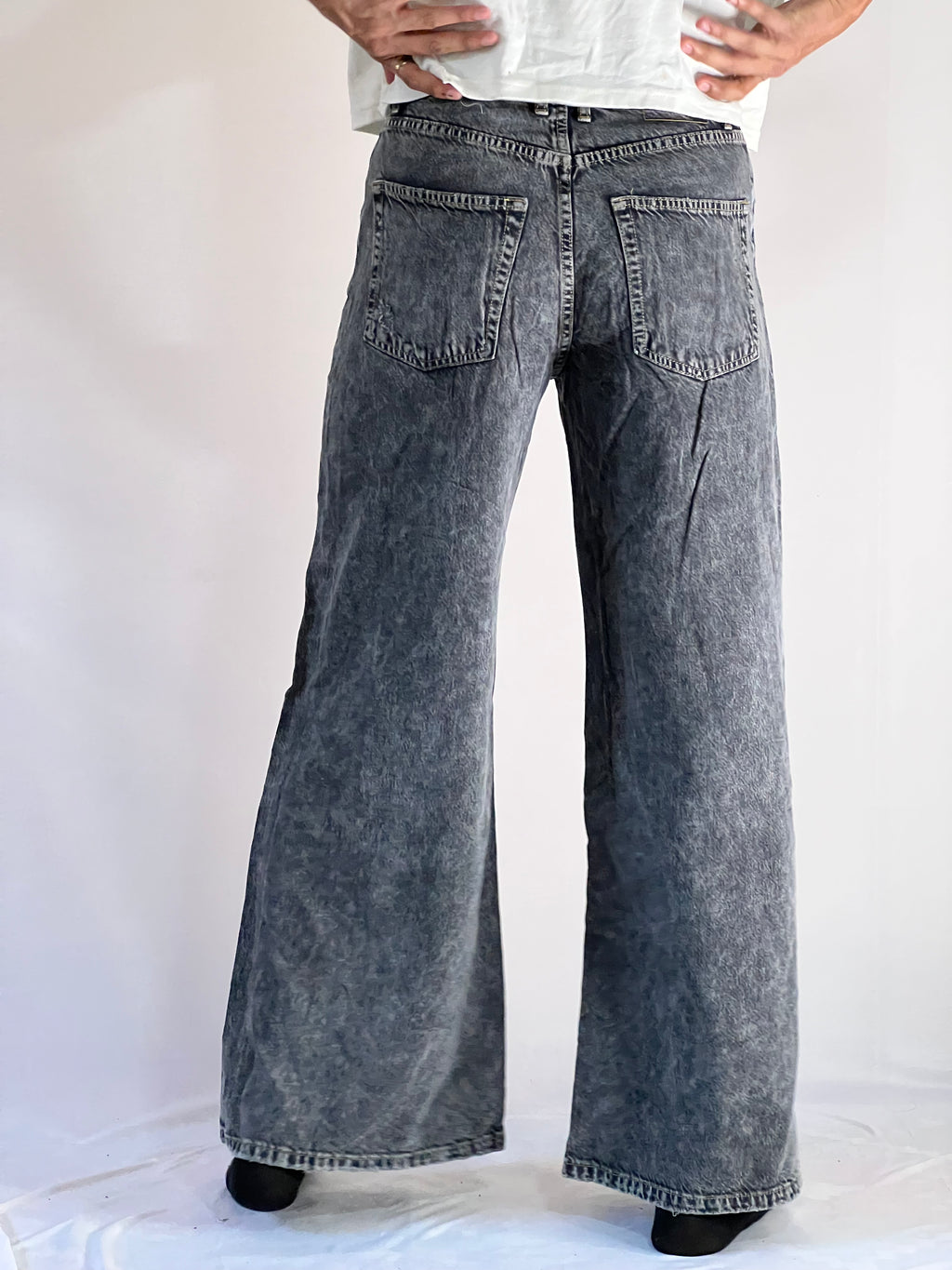 Vintage Acid Wash Wide Jeans