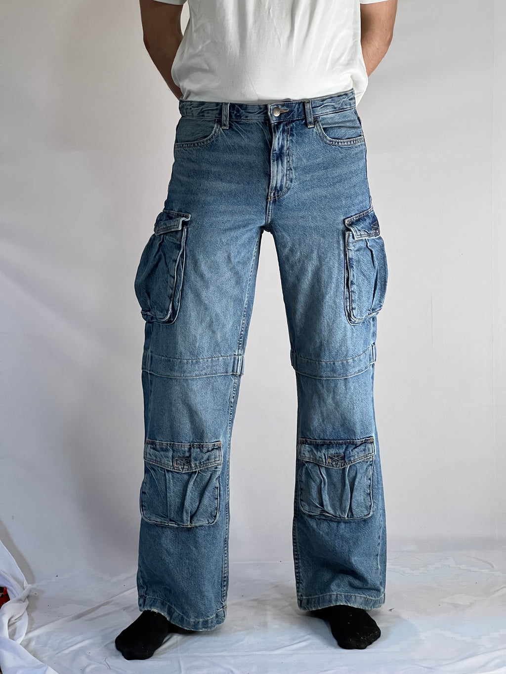 MULTI-POCKET DENIM CARGO JEANS:8 POCKETS