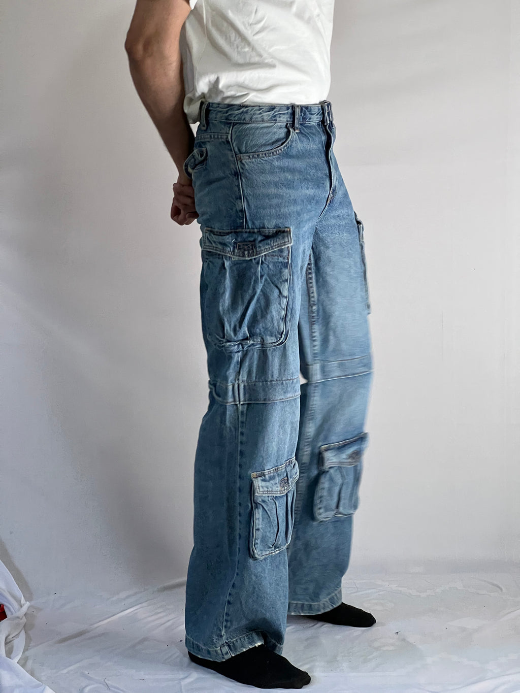 MULTI-POCKET DENIM CARGO JEANS:8 POCKETS