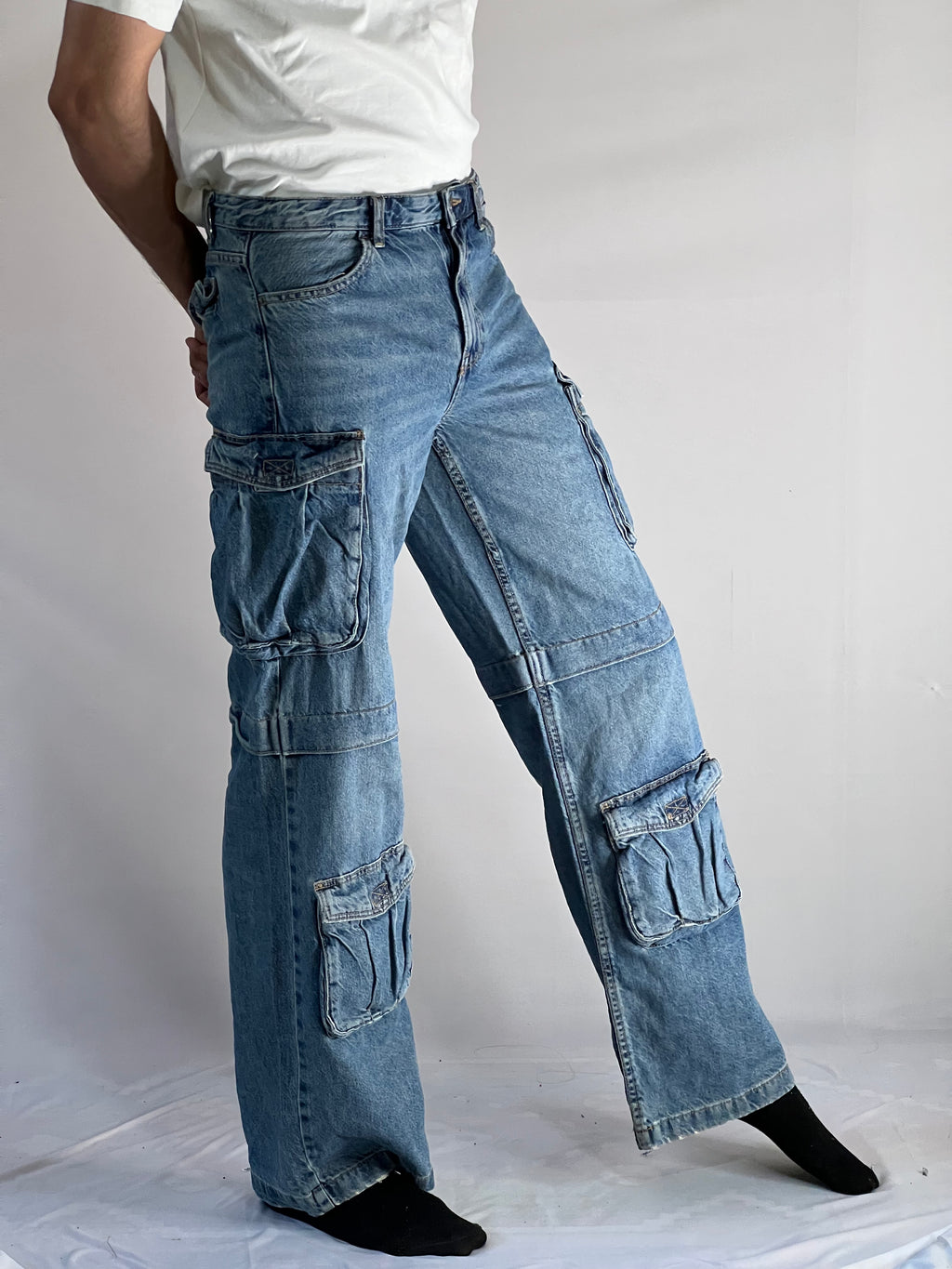 MULTI-POCKET DENIM CARGO JEANS:8 POCKETS