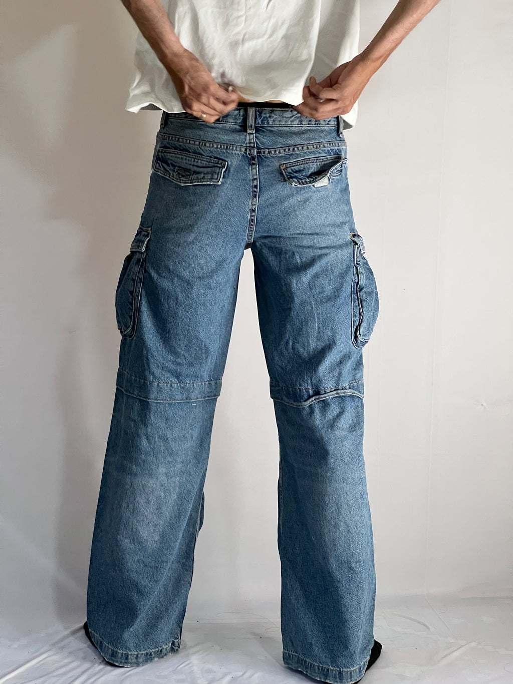 MULTI-POCKET DENIM CARGO JEANS:8 POCKETS